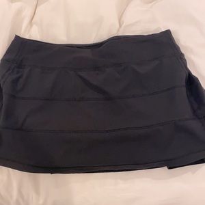 Black lulu lemon tennis skirt